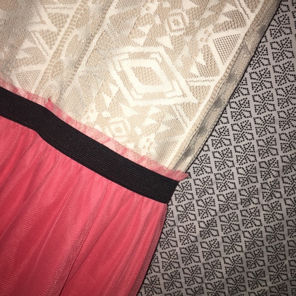 Dress - Picture 4 of 6